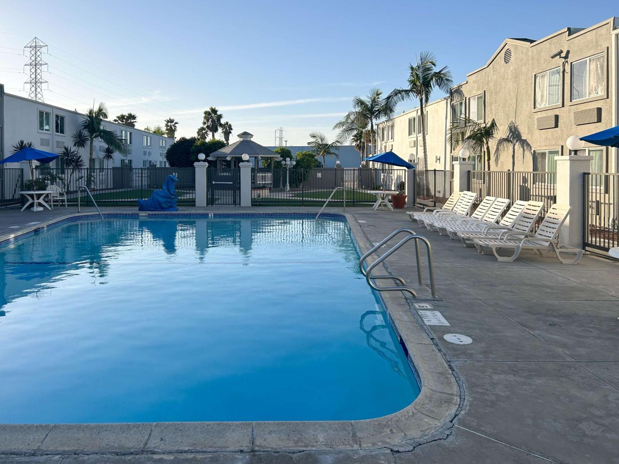Studio 6 Suites Carson, Ca Eksteriør billede