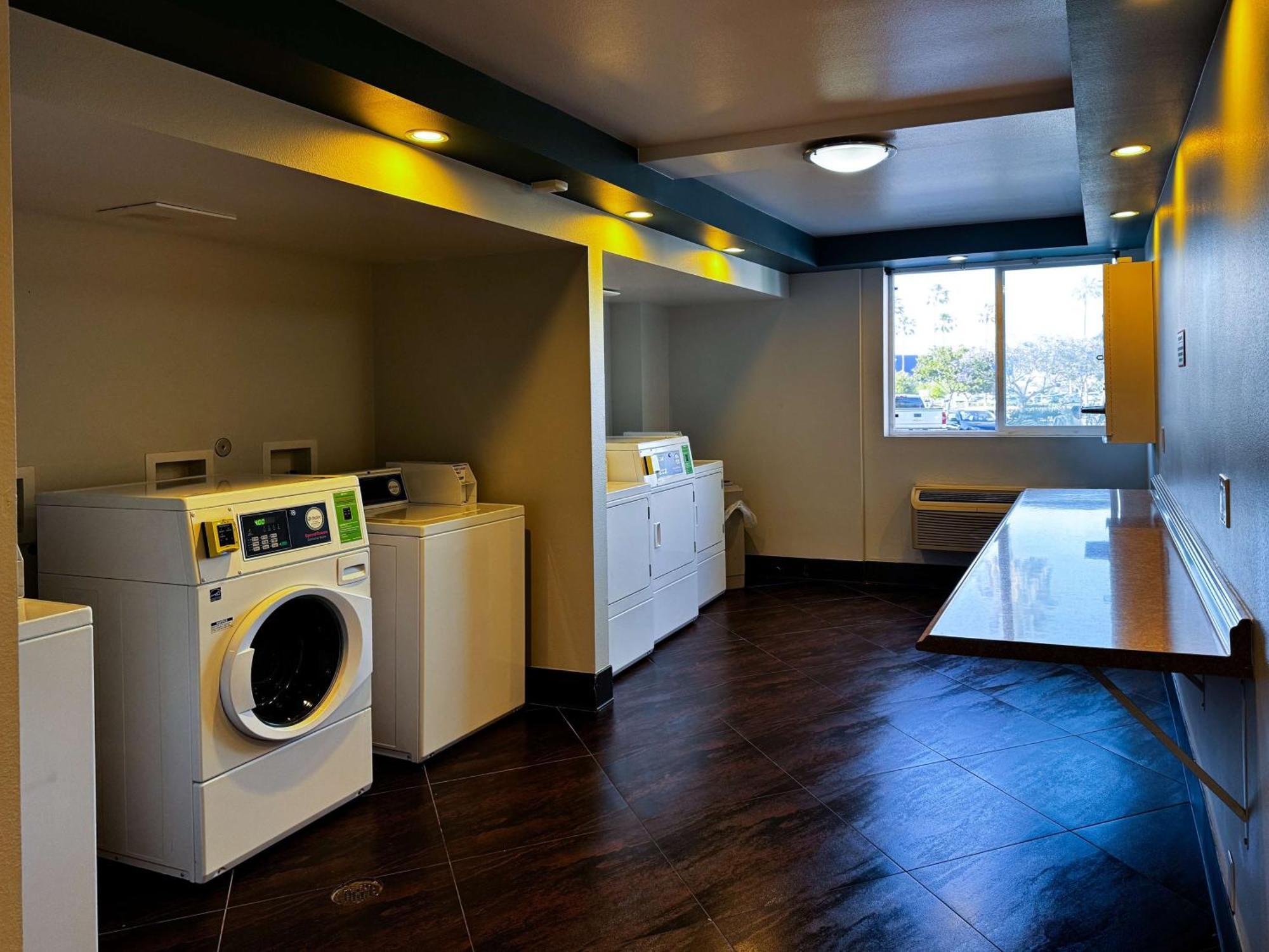 Studio 6 Suites Carson, Ca Eksteriør billede